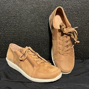 The Vionic Abigail Lace Up Sneakers